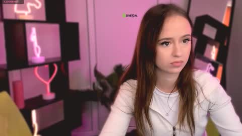 mia_moah online show from 10.13.25