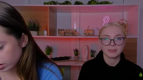 mia_moah online show from 10.15.25