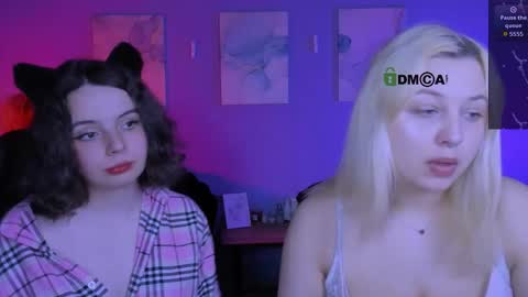 mia_mooon_ online show from 04.17.26