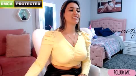 Mia online show from 01.28.25