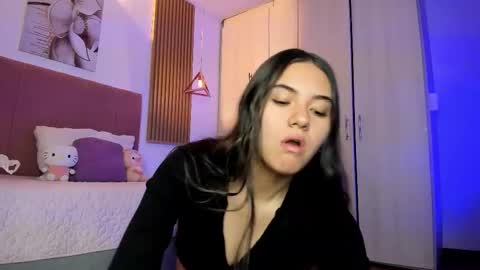 Mia Nevaeh - follow me online show from 11.18.25