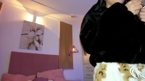 Mia Nevaeh - follow me online show from 04.18.26