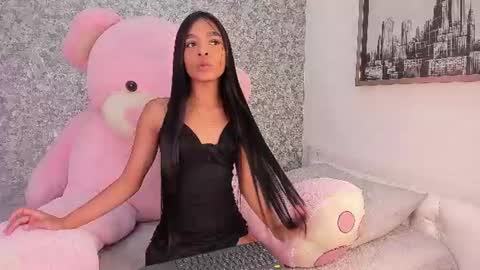 Mia online show from 06.17.26