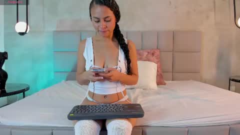 Snapshot of mia_phalmerr chatting on 06.09.26 Mia Phalmer online show from 06.09.26