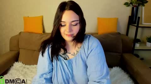 Mia online show from 10.04.25