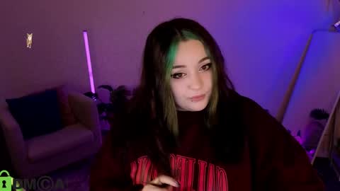 Mia online show from 03.30.26