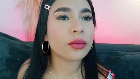 Mia online show from 04.19.26