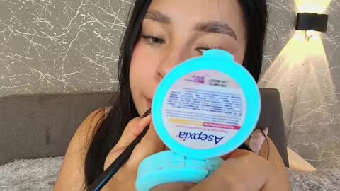 Snapshot of mia_roux13 chatting on 01.17.25 Mia Roux online show from 01.17.25