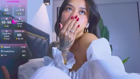 Mia online show from 11.08.25