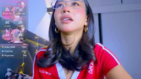 Mia online show from 12.14.25