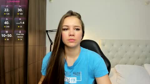 Mia online show from 11.19.25