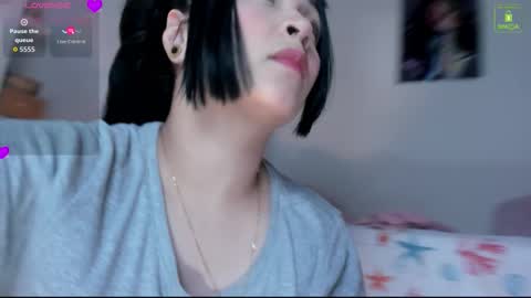 Mia  online show from 09.30.25