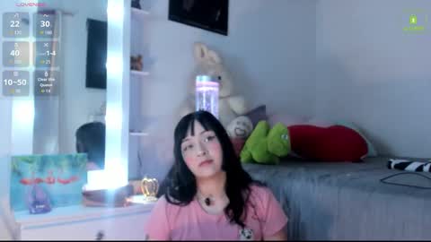 Mia  online show from 11.20.25