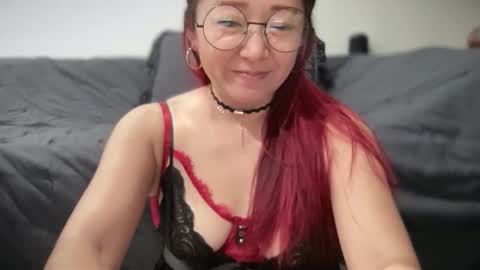 Mia online show from 12.03.25