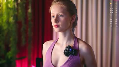 Snapshot of mia_vebes chatting on 01.12.26 Mia online show from 01.12.26