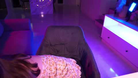 VixenMia online show from 03.25.26