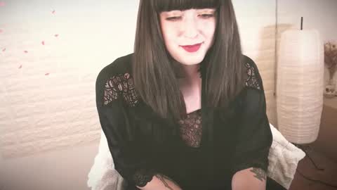 Snapshot of mia_wallase chatting on 09.09.25 mia_wallase online show from 09.09.25
