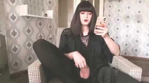 Snapshot of mia_wallase chatting on 06.13.26 mia_wallase online show from 06.13.26