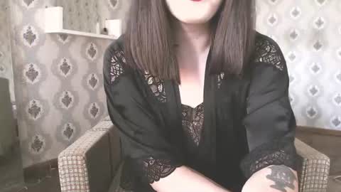 Snapshot of mia_wallase chatting on 07.13.26 mia_wallase online show from 07.13.26