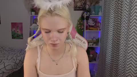 Mia online show from 06.05.26