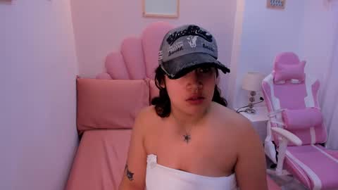 mia_yeager online show from 09.22.25