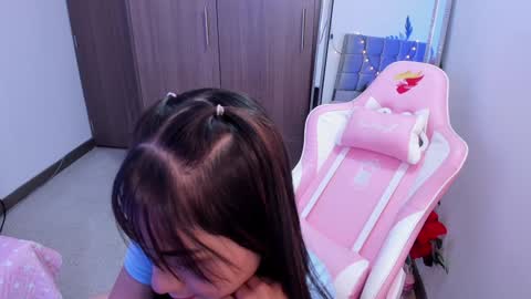 Snapshot of miaa_06 chatting on 01.09.25 mia nicolle online show from 01.09.25