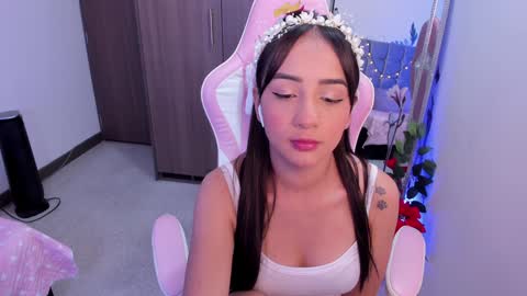 Snapshot of miaa_06 chatting on 01.16.25 mia nicolle online show from 01.16.25