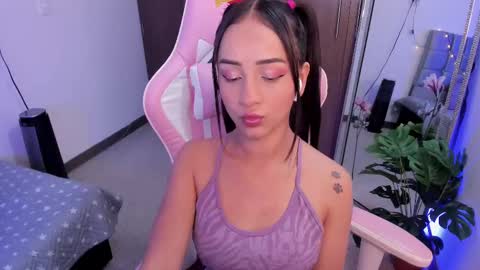 Snapshot of miaa_06 chatting on 02.26.25 mia nicolle online show from 02.26.25