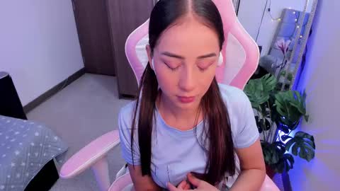 Snapshot of miaa_06 chatting on 02.27.25 mia nicolle online show from 02.27.25