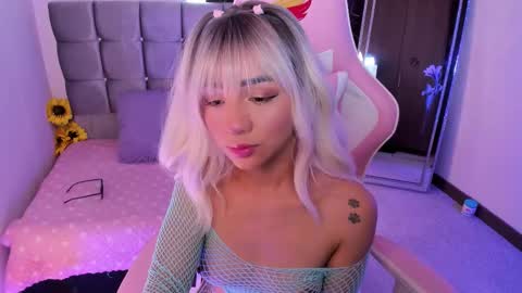 Snapshot of miaa_06 chatting on 09.14.25 mia nicolle online show from 09.14.25