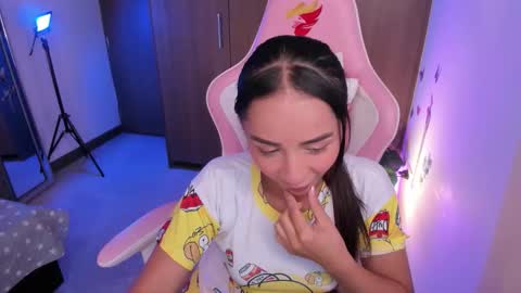 Snapshot of miaa_06 chatting on 01.19.26 mia nicolle online show from 01.19.26