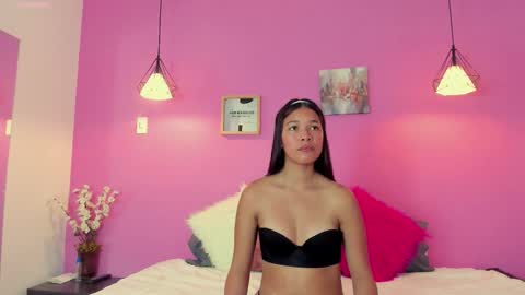 Snapshot of miaa_coleman_ chatting on 11.03.25 Mia Coleman online show from 11.03.25