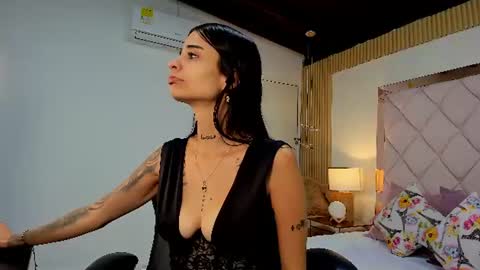Snapshot of miaa_diamondd1 chatting on 07.16.26 Mia online show from 07.16.26