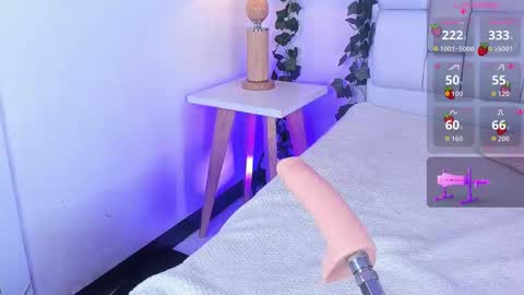 Mia online show from 12.14.25