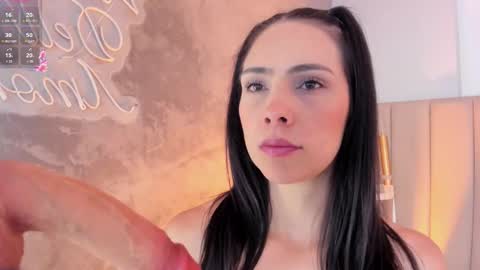 Mia online show from 02.22.26