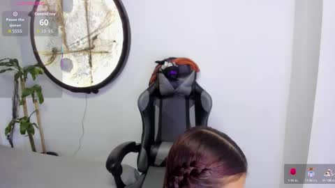 Snapshot of miaa_rosse_23 chatting on 10.04.25 Mia online show from 10.04.25