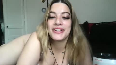 Snapshot of miaaasturbate chatting on 05.26.26 Mia Moji online show from 05.26.26