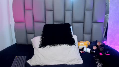 Mia online show from 01.21.25