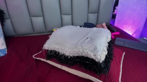 Mia online show from 01.23.25