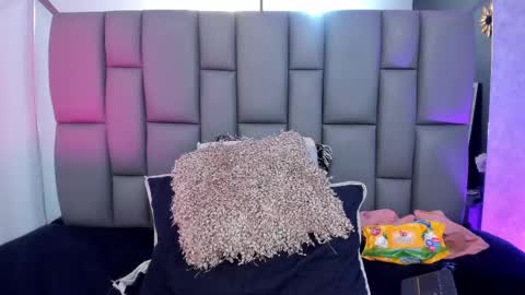 Mia online show from 02.27.25