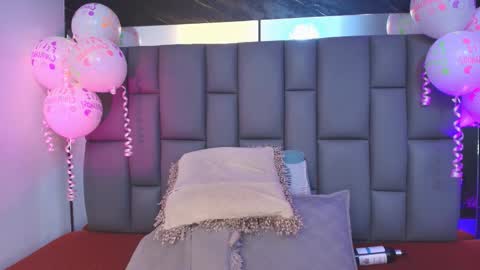 Mia online show from 10.11.25