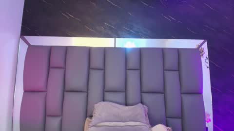 Mia online show from 02.27.26