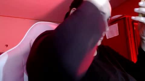 Snapshot of miaabrownn chatting on 09.17.25 MIA online show from 09.17.25