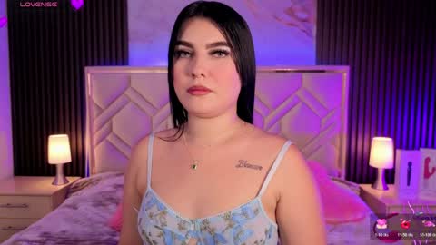 Miaa Farrel online show from 04.06.26