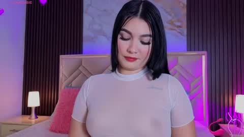 Snapshot of miaafarrel chatting on 06.01.26 Miaa Farrel online show from 06.01.26