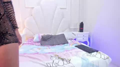 miaakittyy online show from 04.30.26