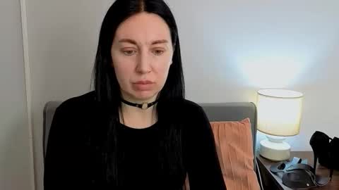 Mia online show from 03.12.26