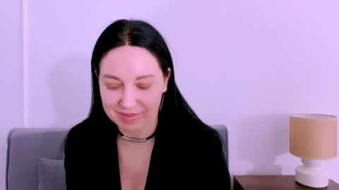 Mia online show from 04.18.26