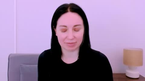 Mia online show from 04.20.26