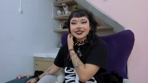 Mia online show from 01.24.25